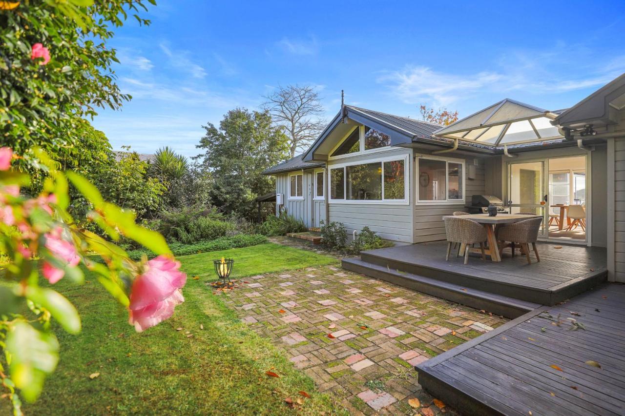 Absolute Redwoods Villa Rotorua Exterior photo