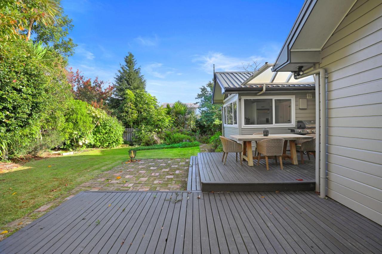 Absolute Redwoods Villa Rotorua Exterior photo